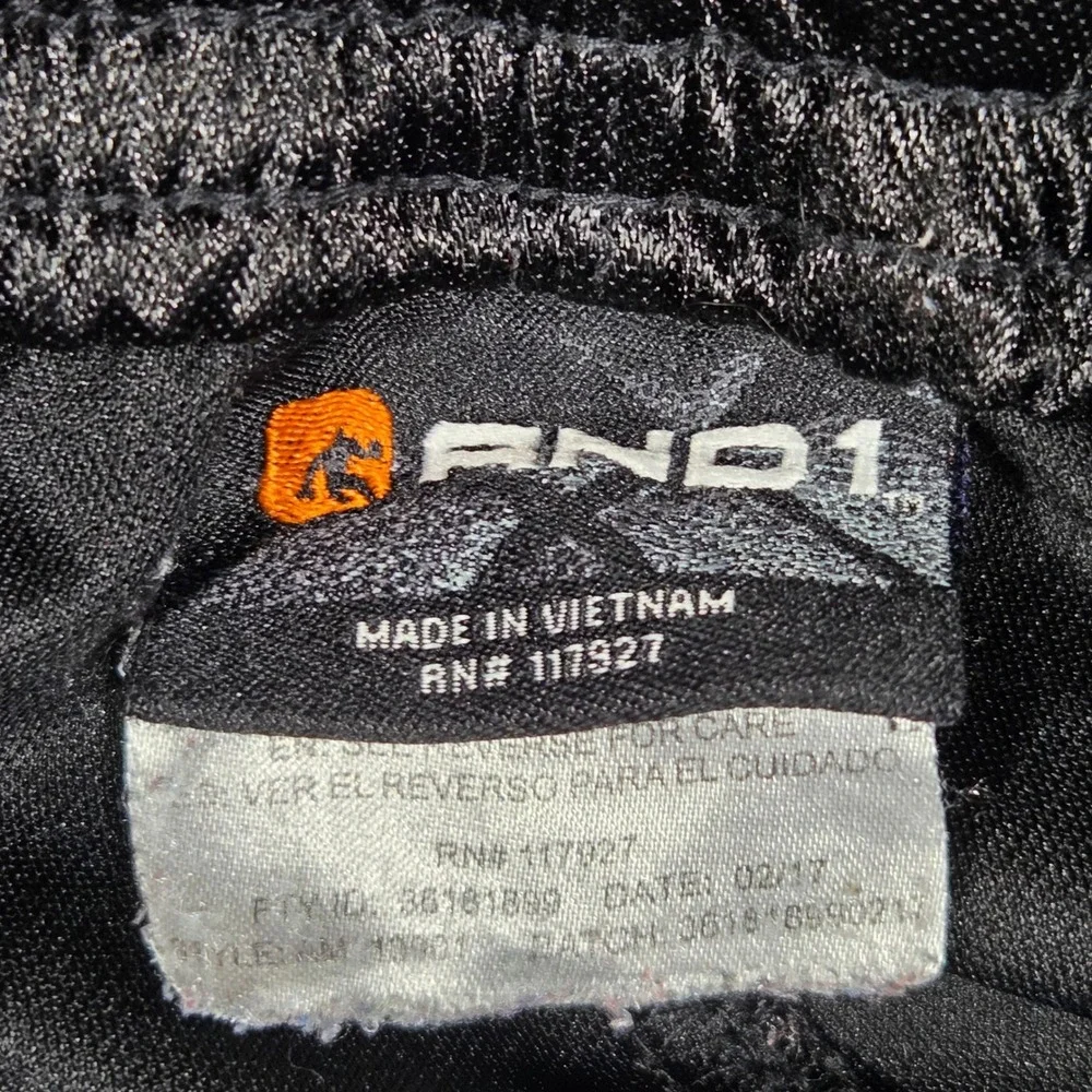AND1 Mens Black Basketball Shorts Mesh Side Stripe Satin Finish Size Medium Y2k